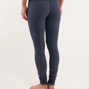 Lululemon inkwell navy white stripe yoga leggings